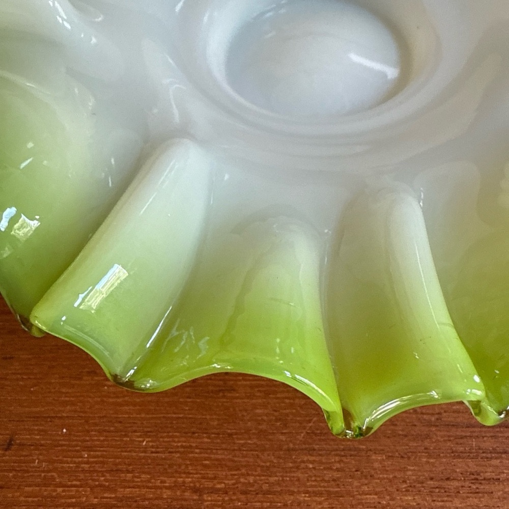 Beautiful Fenton ? ANTIQUE Art Nouveau milk opaline glass bowl - Picture 4 of 9